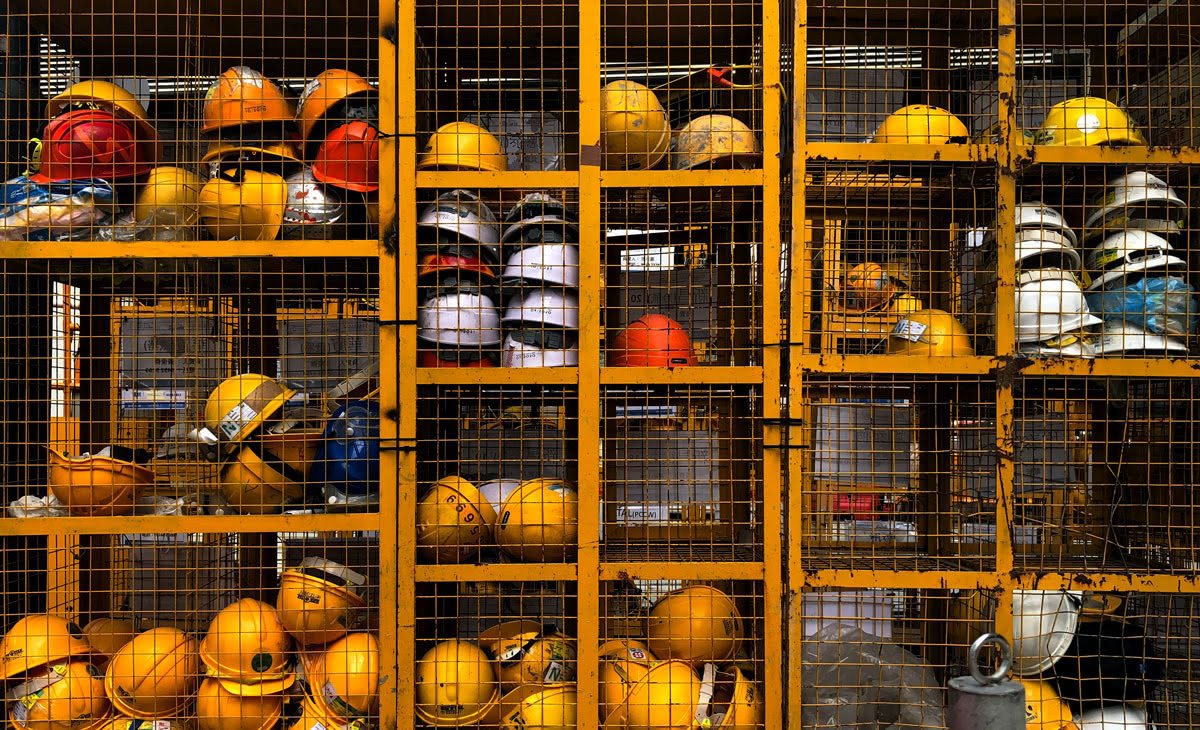 Emergency evacuation plan in the workplace: Access to Necessary Safety Equipment